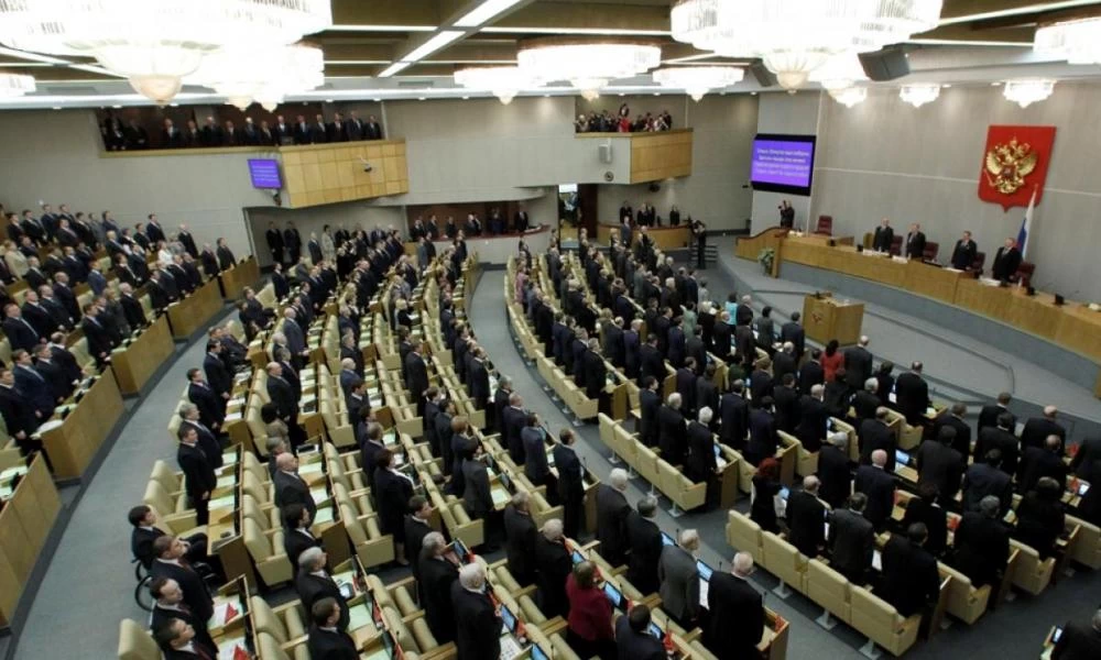 Ρωσία: Νομοθέτηση για απαγόρευση γάμων μεταξύ των ίδιων φύλων